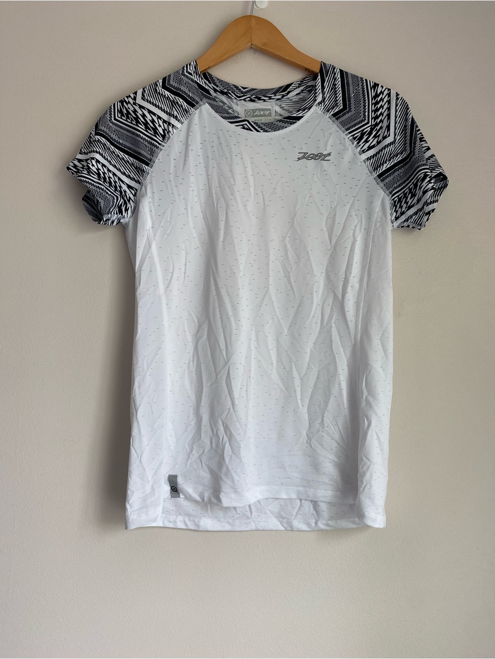 Zoot Womens West Coast Tee black and white design medium